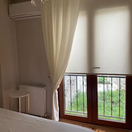 Pink 4 * Istanbul